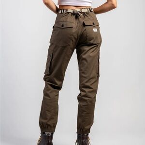 Wondery hiking pants